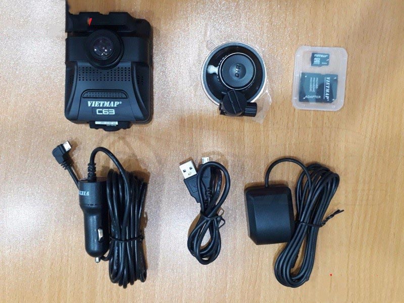 Camera Vietmap C63 với khả năng ghi hình siêu nét cả trước và trong xe