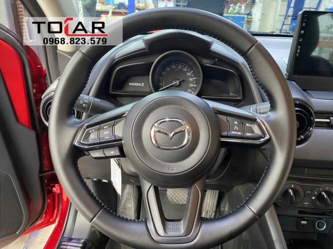 Cruise control và phím Media Mazda 2 2024 - 2025