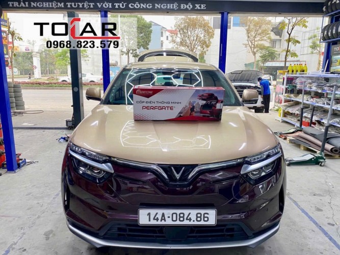 Vinfast VF8 độ Cốp điện tự động thông minh