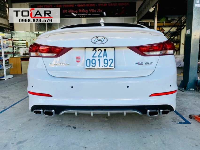 Líp chia pô Hyundai Elantra 2016-2018