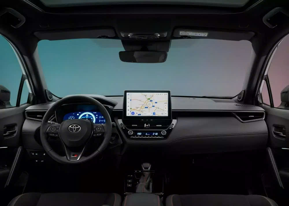 Khoang noi that ben trong cua xe Toyota Cross GR Sport 2026